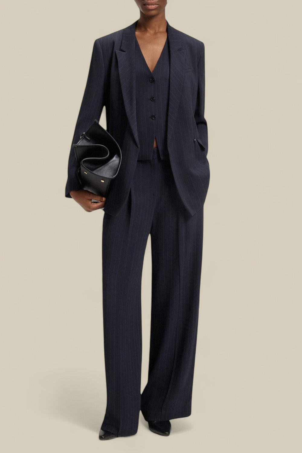 תמונת כל הלוק של ז'קט מחוייט